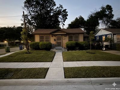 355 Royston Ave