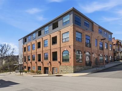 622 Gross St #306