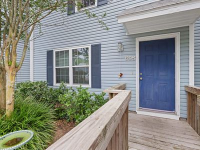 695 Timberwood Cir E