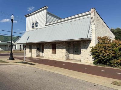 1125 N Main St