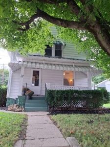 21 N Douglas Ave