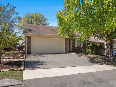 438 Amanda Cir