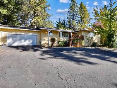 21083 Crystal Falls Dr