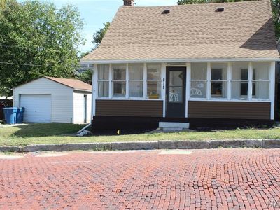 615 George St