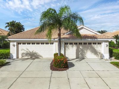 4924 Whispering Oaks Dr