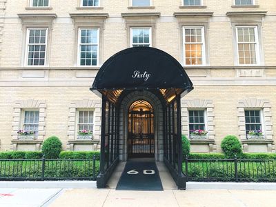 70 E Scott St APT 307