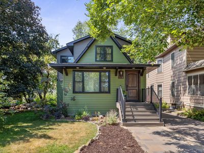 318 4th St NE