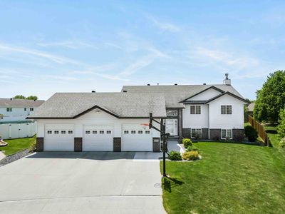 1536 Cambridge Dr
