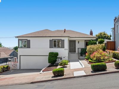 1711 Santa Clara St