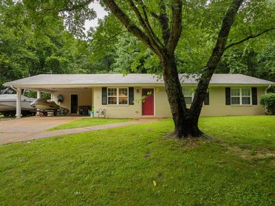 661 Rivermont Rd