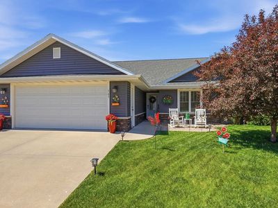 Property at 563 Tanzanite Dr, Dubuque, IA