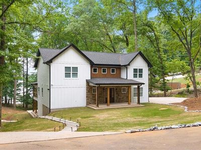 8875 Lakeside Way
