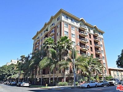 700 S Ardmore Ave Penthouse 1