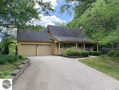 4722 Kingswood Ln