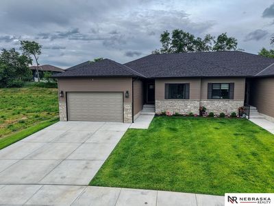 9439 Linwood Pl