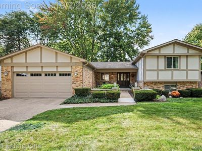 2341 Topaz Dr