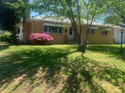 2803 Grand Ave