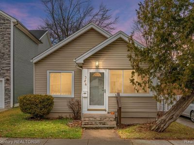 384 W Elza Ave