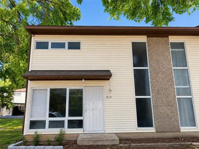 915 N 70th Ter