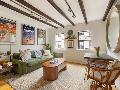 309 W 20th St #4R