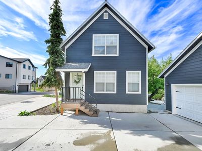 3553 N Willow Creek Ln E