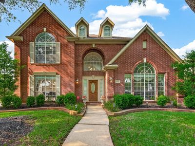 6631 Alicant Dr
