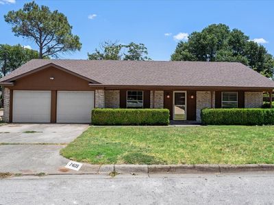 Property at 7409 Pinehurst Dr W, Fort Worth, TX