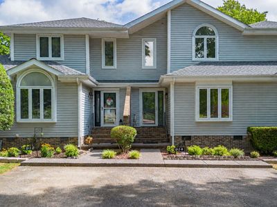 914 Stonebrook Dr