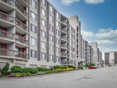 1500 Worcester Rd APT 426