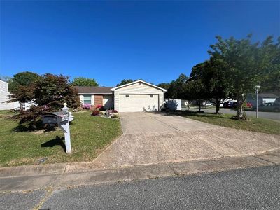 908 Chatsworth Dr