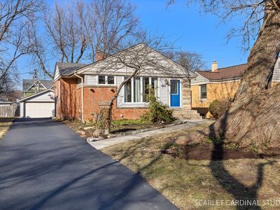 882 Hillside Ave