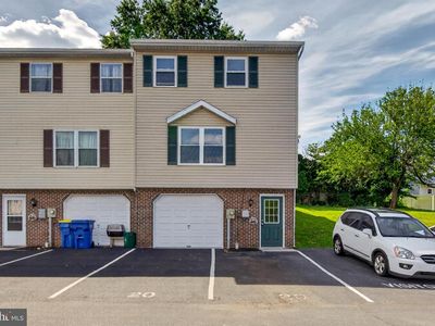 20 Pine Dr