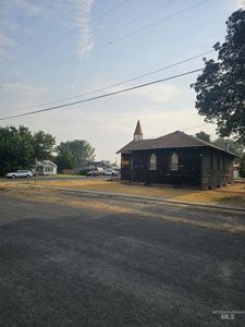 197 2nd Ave W