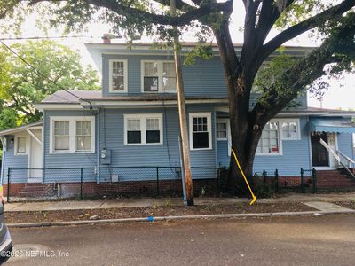 2036 MONCRIEF Road