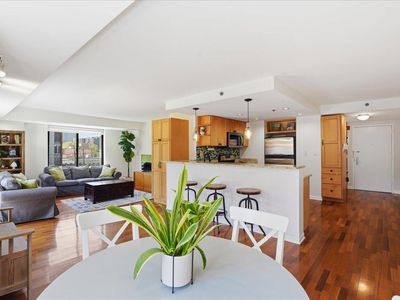 700 1st St APT 3H