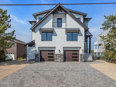 17 Lange Avenue