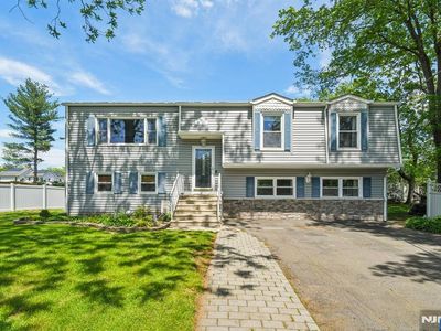 11 Steele Avenue Lincoln Park