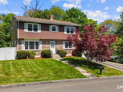 6 Highland Avenue