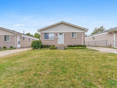 23021 Almond Ave