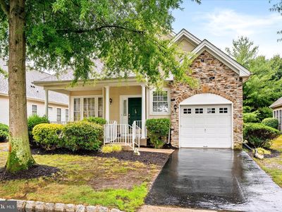 10 Hummingbird Dr