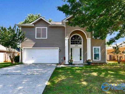 2606 Bonnie Oaks Dr SW