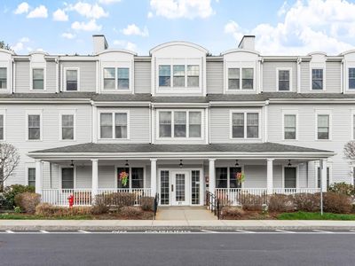 27 Hartland Way Unit 201