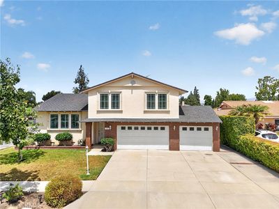 5901 E Hadrians Cres