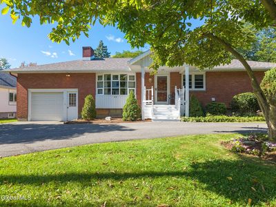 23 Nutwood Avenue