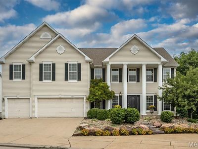 1517 Indian Hill Ln