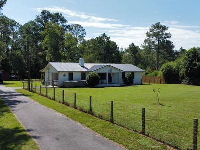 3961 Howell Dr