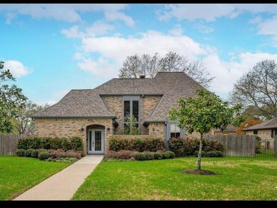 2654 Live Oak Dr