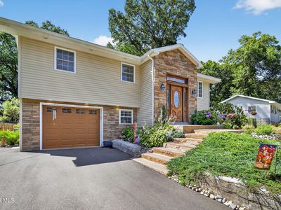1037 Timothy Lane