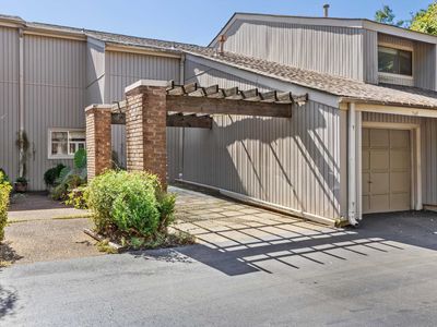 748 Hedgegrove Dr #4803