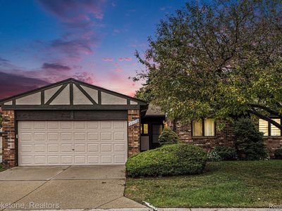 29616 S White Oak Dr